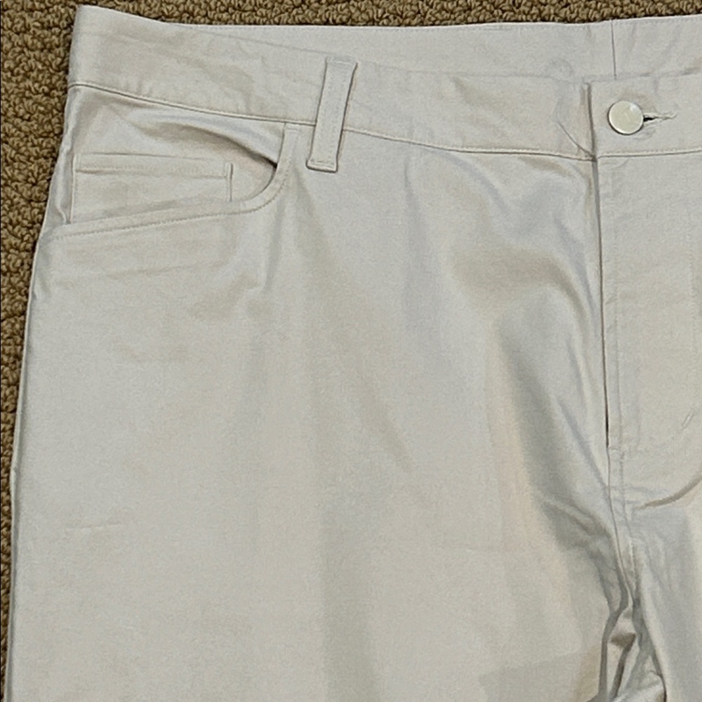 Adidas Men's Go-To- Five-Pocket Tapered Fit Golf Pants size 38 W/ 32 L Cream - Picture 3 of 16